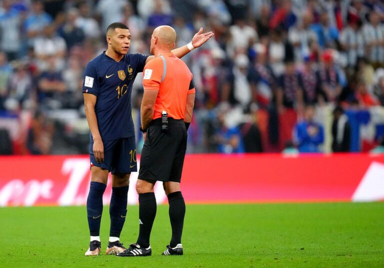Terrible accusations against the referee of France-Argentina