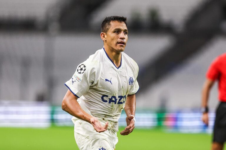 Alexis Sanchez zaps OM, his destination is amazing