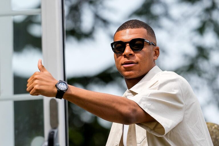Kylian Mbappé has "‍ hurt his France ‍" after the death of Naël
