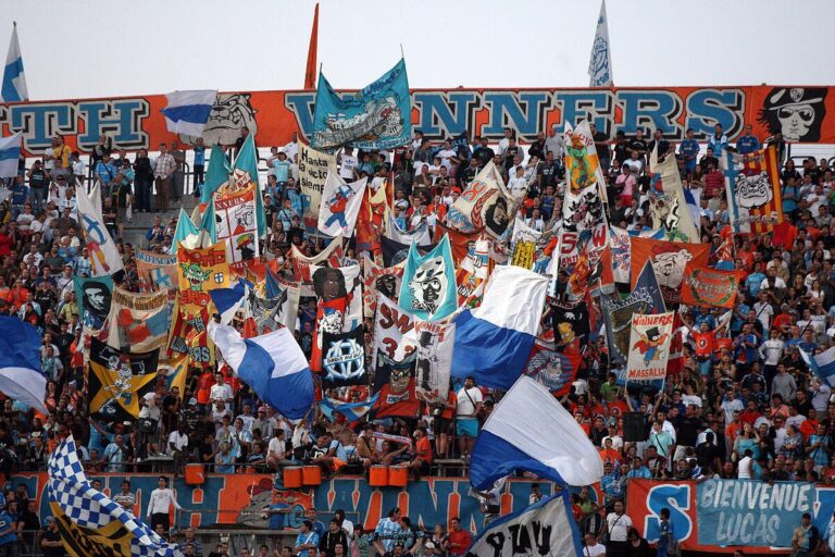 OM ultras intervene in the face of the riots in Marseille