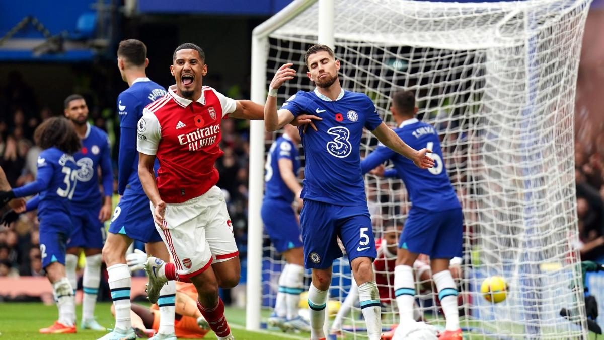 Arsenal shield William Saliba