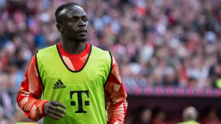 Bayern Munich have informed Sadio Mané that they no longer count on him
