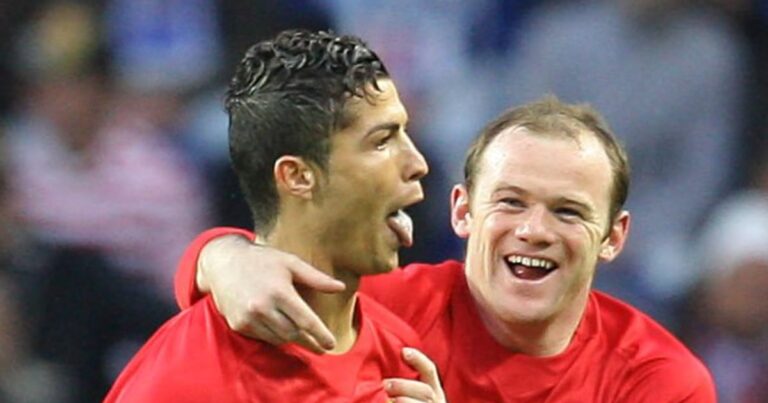 Between Ronaldo and Messi, Rooney chooses his side