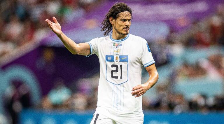 Cavani goes to Argentina