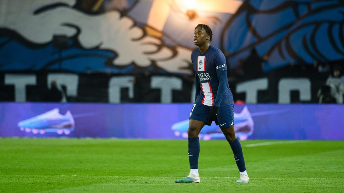 El Chadaille Bitshiabu leaves PSG for RB Leipzig