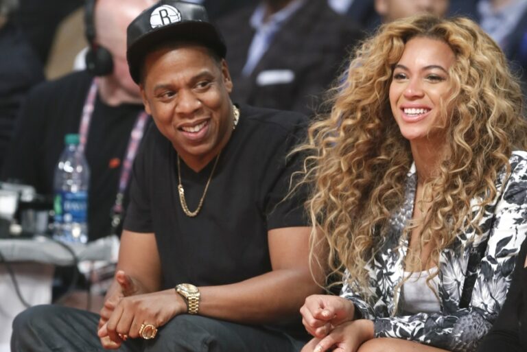 Jay-Z plans to buy Tottenham