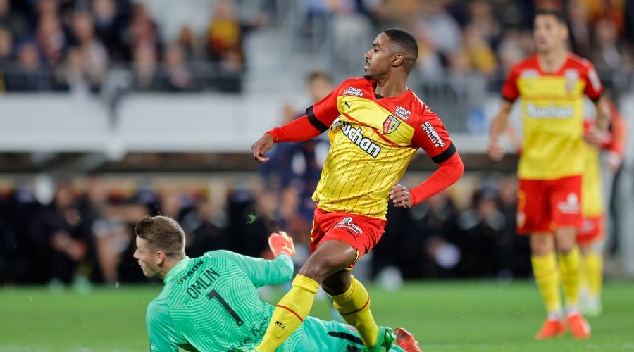 Lens played a second warm-up match