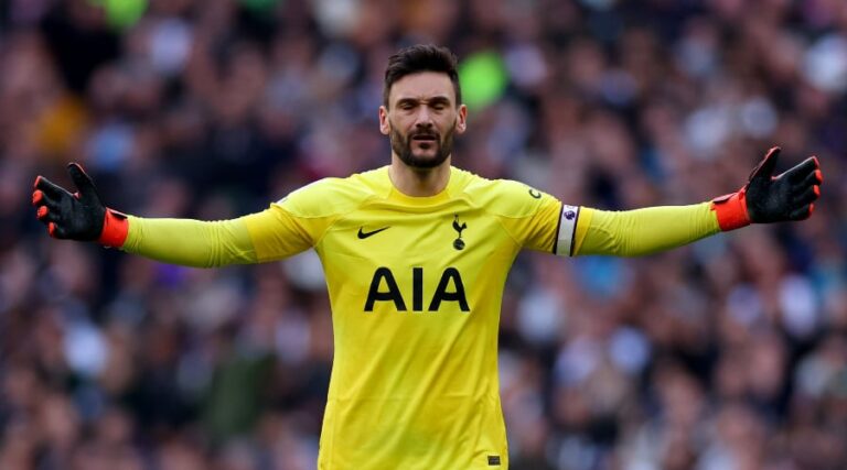 Lloris, it's over!