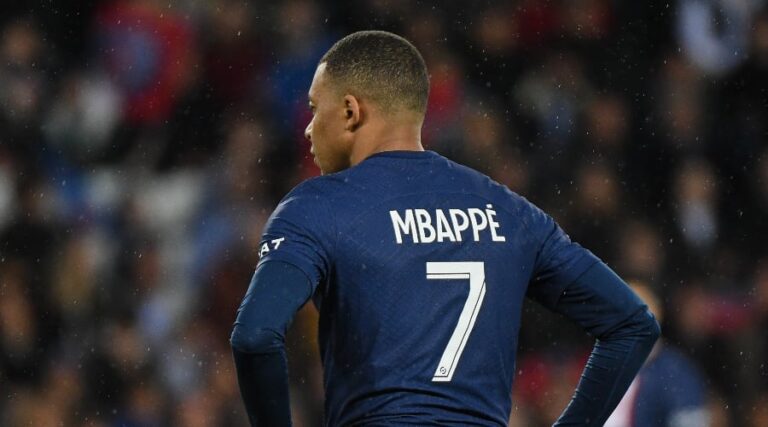 Mbappé, earthquake at PSG?