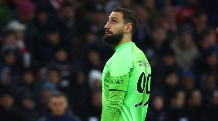 PSG, Donnarumma threatened by Courtois?