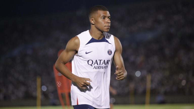 PSG are considering loaning Kylian Mbappé!