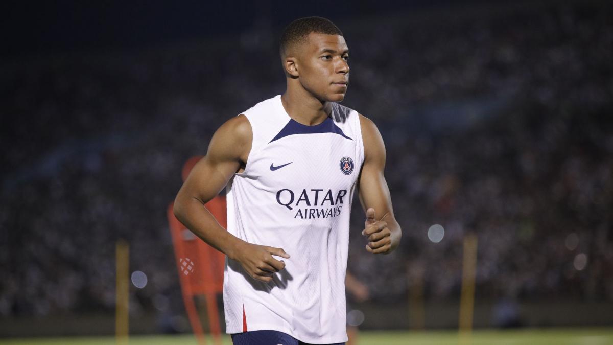 PSG are considering loaning Kylian Mbappé!