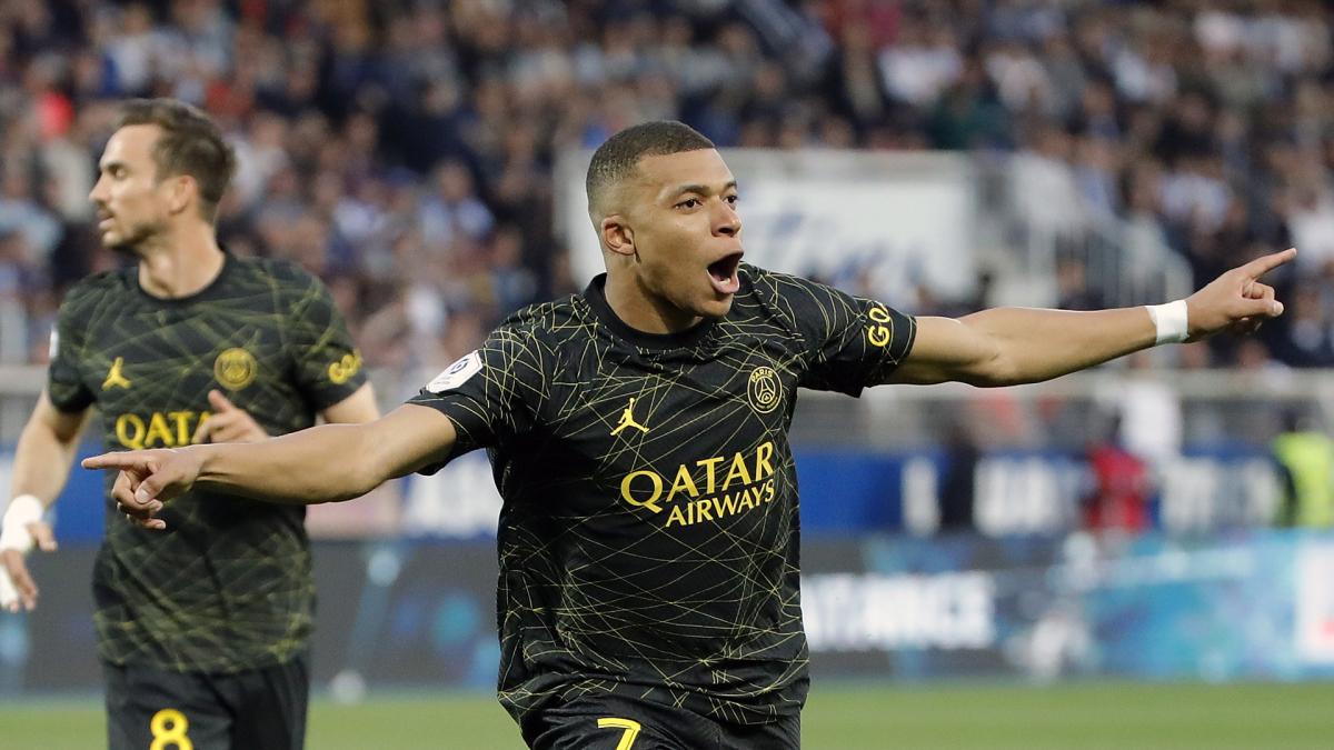 Real Madrid: Kylian Mbappé already speaks with two players