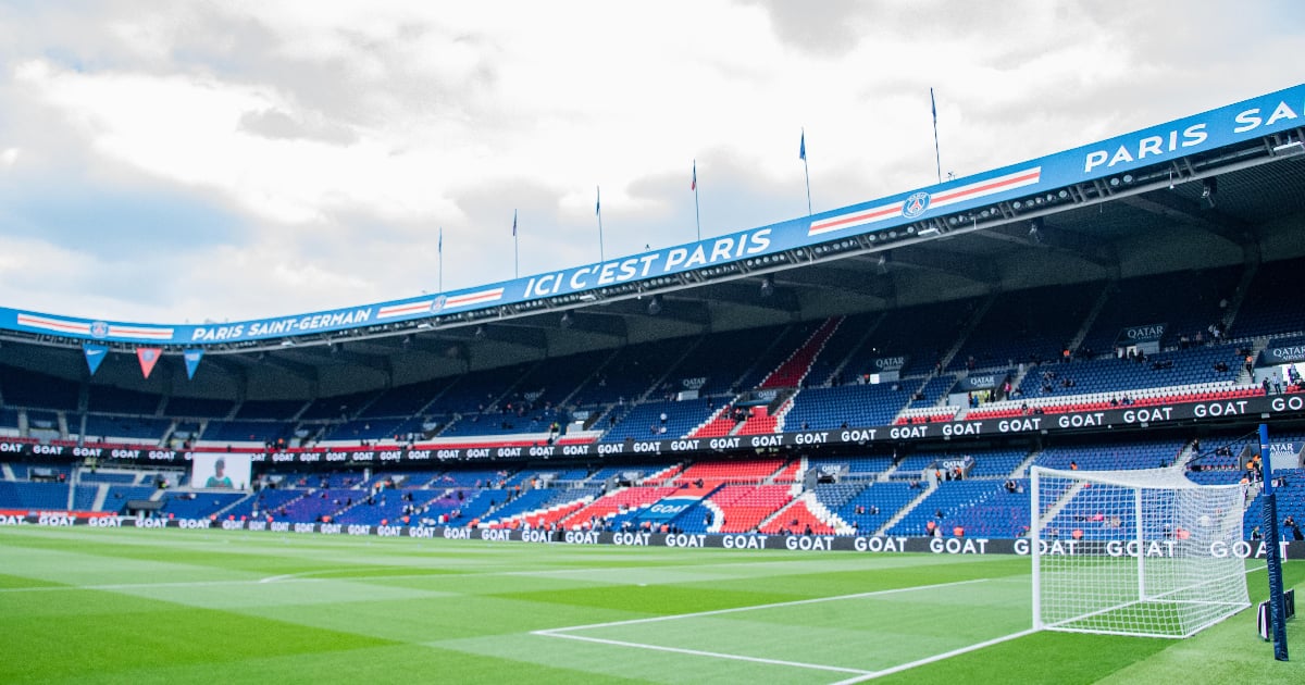 Thunderbolt at PSG!  A first quack this season