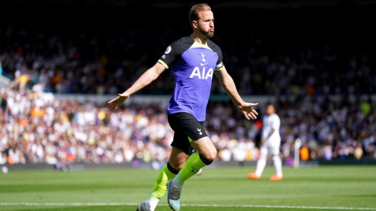 Tottenham try one last big shot to keep Harry Kane