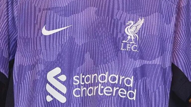 Liverpool present their third shirt for the 2023-2024 season