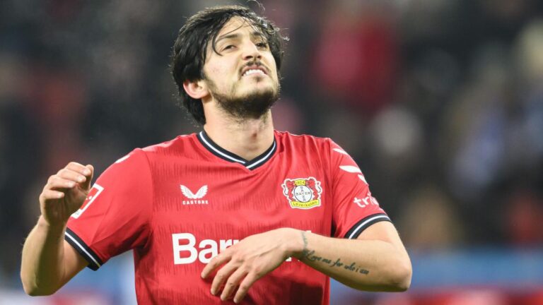 AS Roma offers Sardar Azmoun on loan