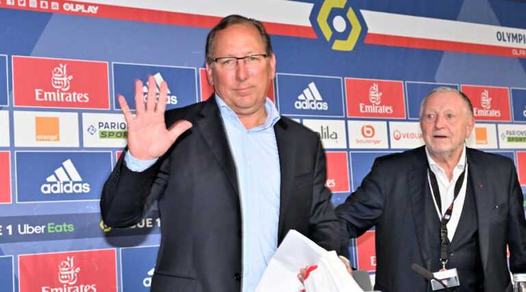 Aulas, thunderclap at OL!