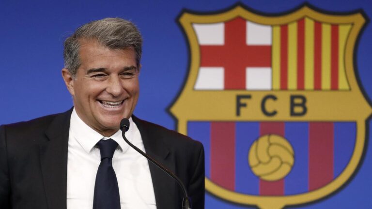 Barça: Joan Laporta announces new recruits!