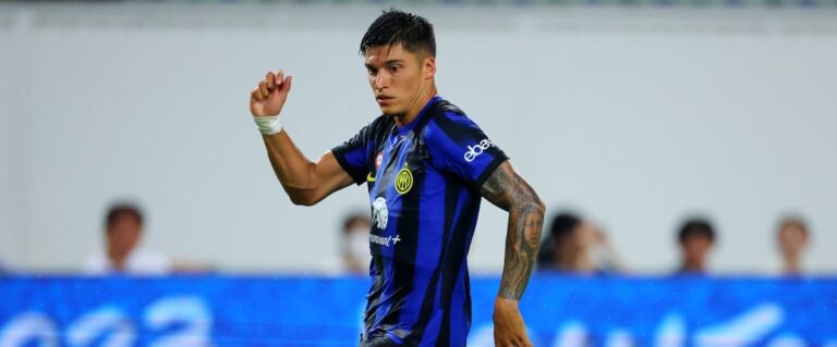Correa strengthens OM (official)