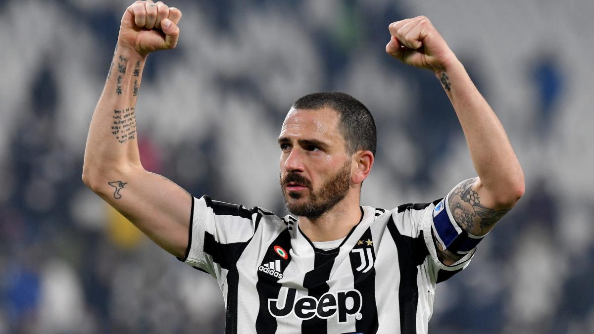 Leonardo Bonucci approaches Union Berlin