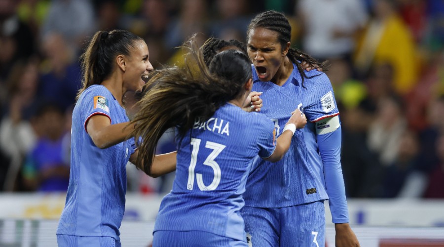 Les Bleues world champions, it's taking shape