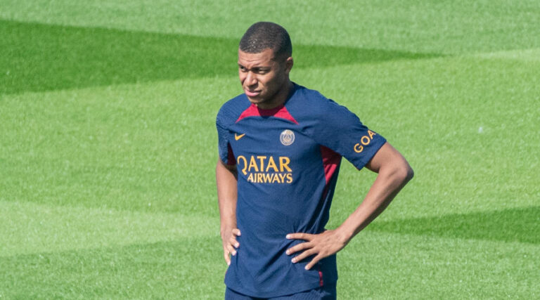 Mbappé receives a terrible threat