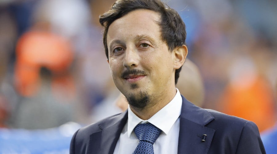 OM formalizes a new recruit