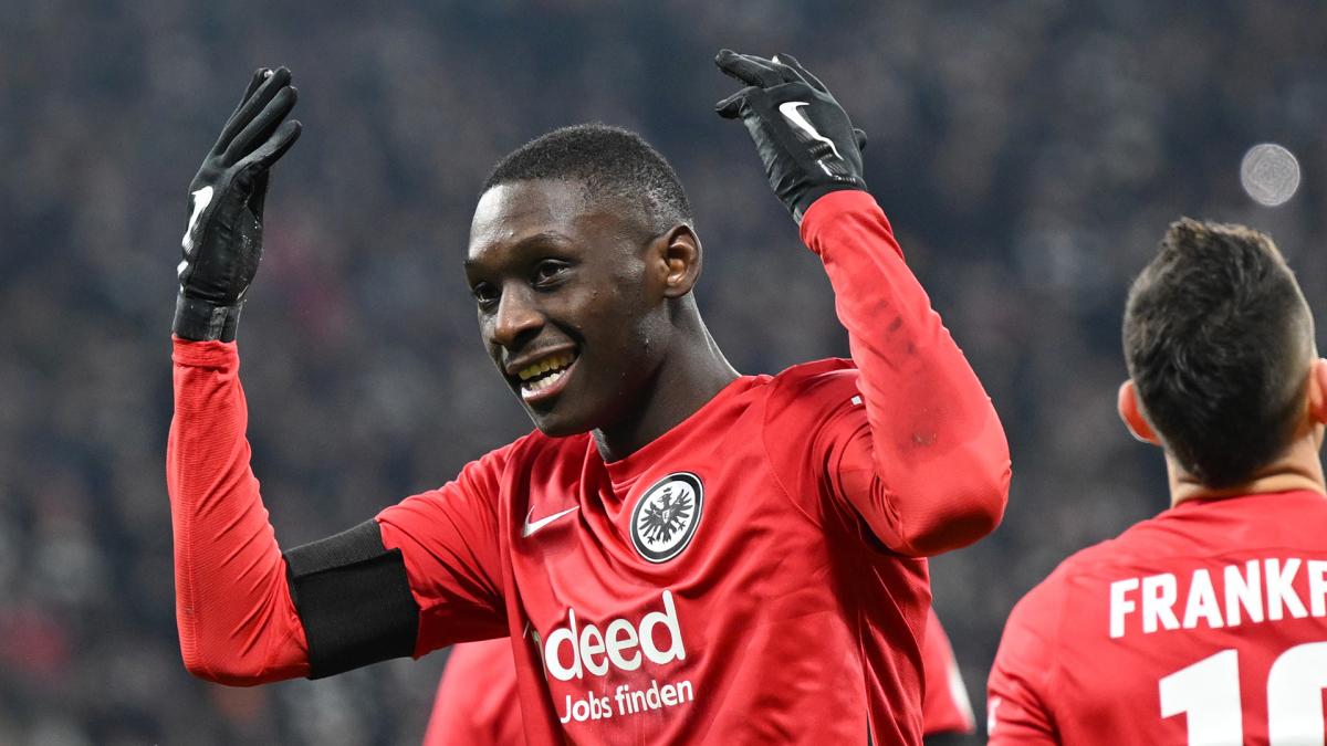 PSG drops first offer to Eintracht Frankfurt for Kolo Muani