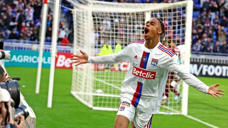 PSG released a first offer for Bradley Barcola