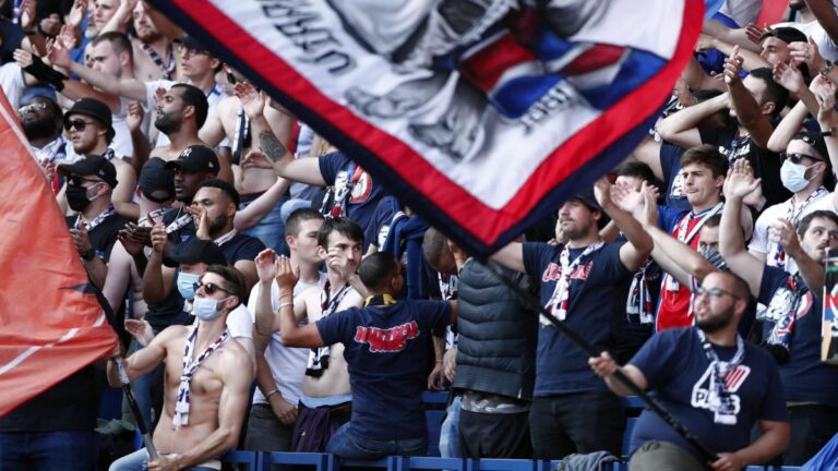 PSG: the movement of very supervised Parisian supporters to Lyon