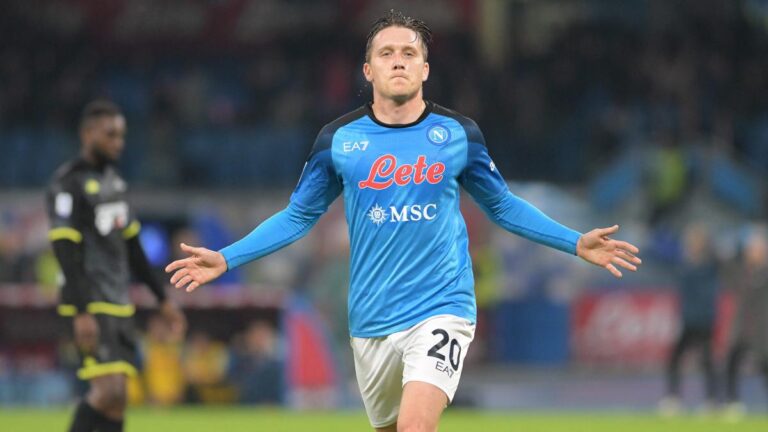 Piotr Zielinski has decided to stay at Napoli