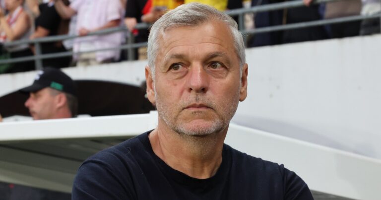 Bruno Genesio struggled for OL