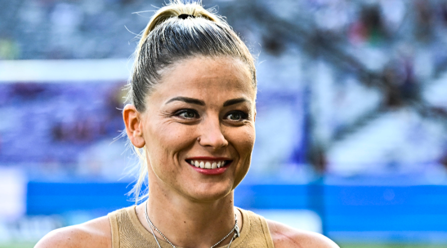 “I love him so much”, Laure Boulleau lets loose!