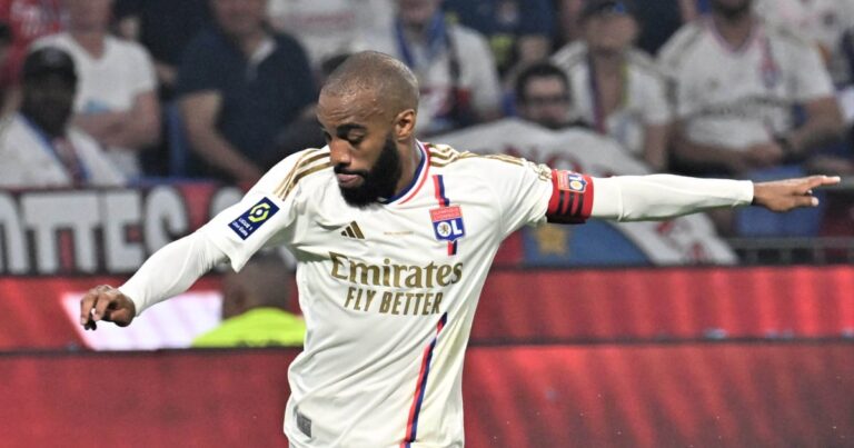 Lacazette and OL revenge