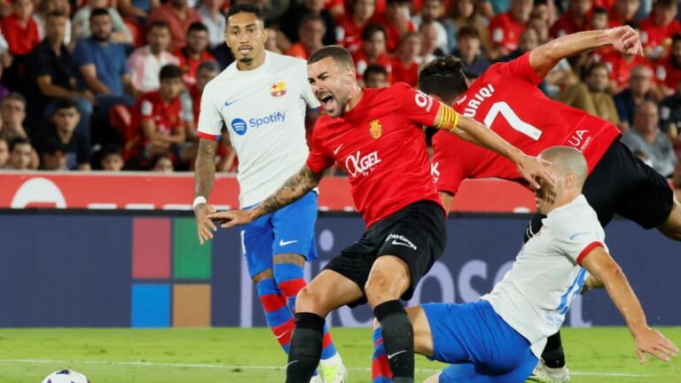 Mallorca-Barça: a show of go-go dancers in the stands causes controversy!