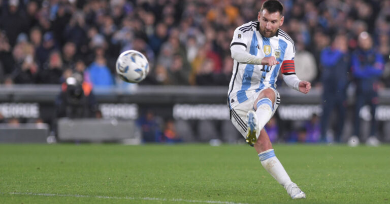 Messi's strong announcement after his goal with Argentina