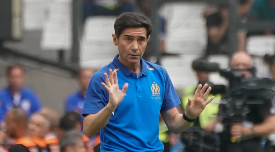 OM, Marcelino kicked out by a club legend