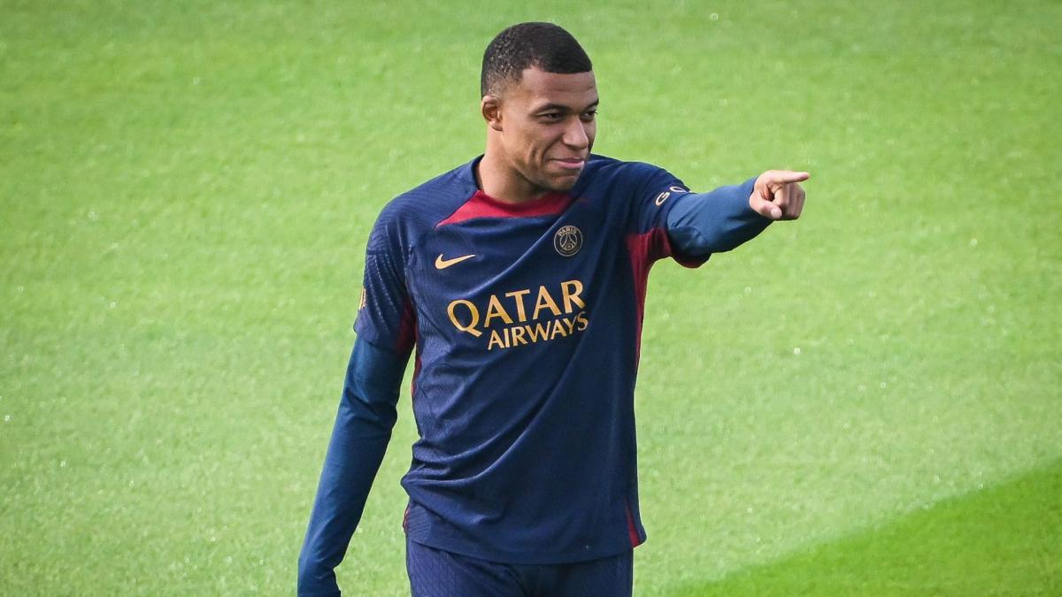 PSG: Kylian Mbappé back in collective training