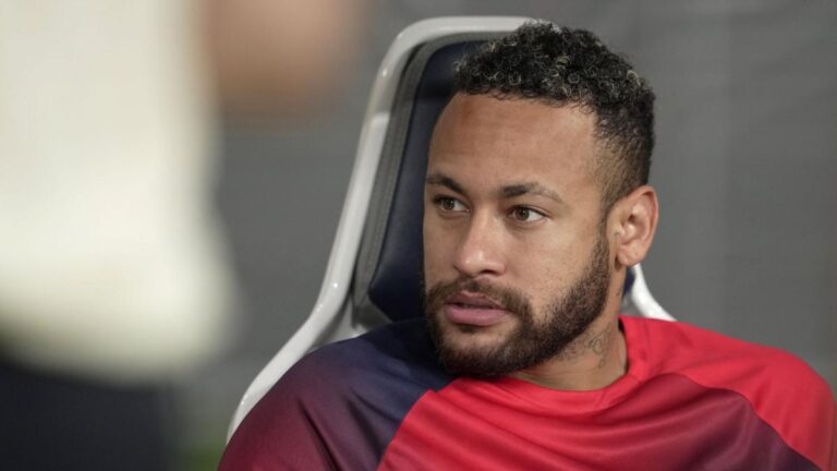 PSG responds cash to Neymar