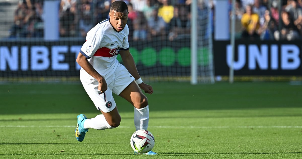 A Newcastle player provokes Mbappé