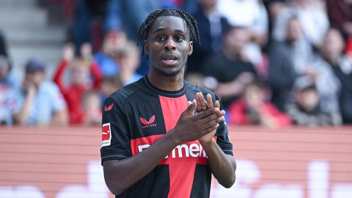 Bayer Leverkusen announces the extension of Jeremie Frimpong