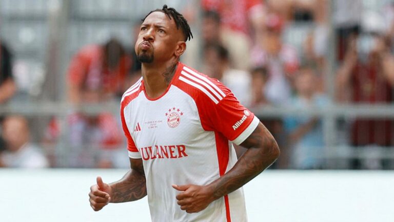 Jérôme Boateng seen at Bayern Munich training