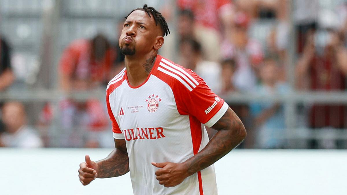 Jérôme Boateng seen at Bayern Munich training