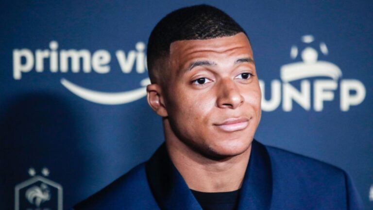 Kylian Mbappé's crazy reaction after Cédric Doumbé's victory