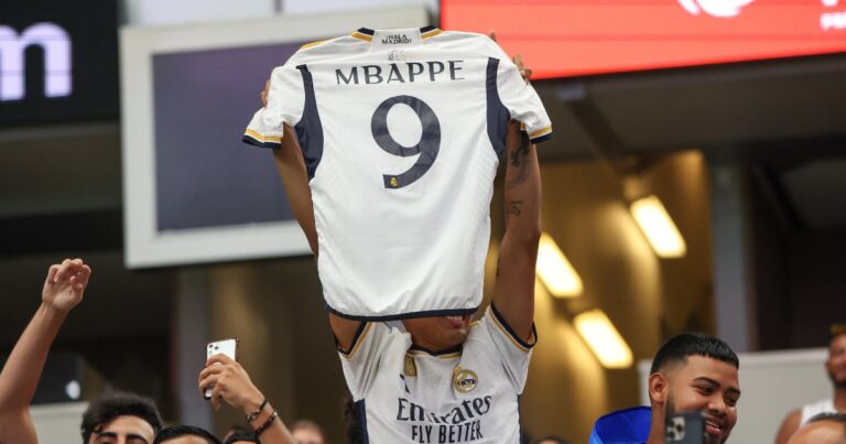 Mbappé, thunderclap at Real