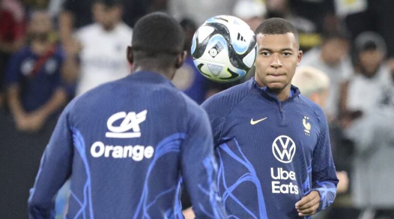 Mbappé's jewel in training (video)