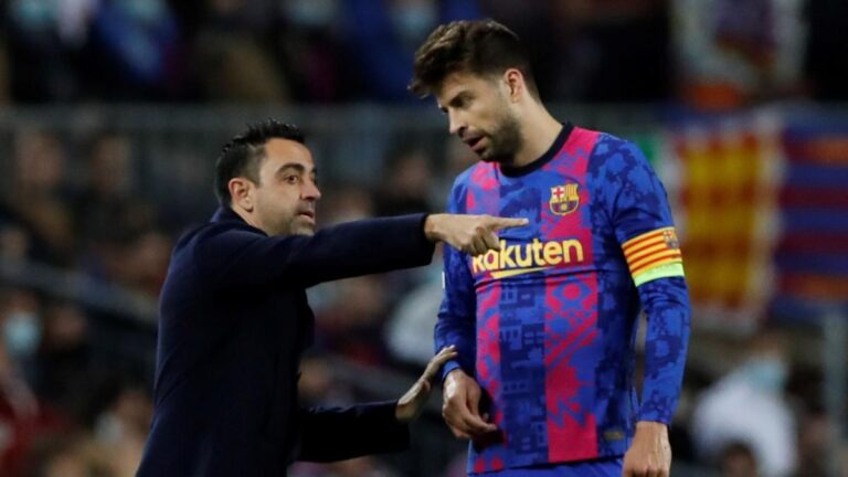 Barça: Gerard Pique tackles players and defends Xavi