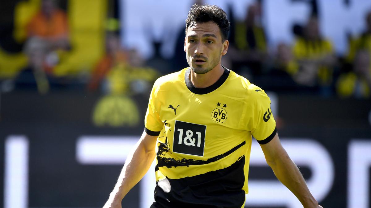 Dortmund: Mats Hummels taunts Mbappé after his penalty