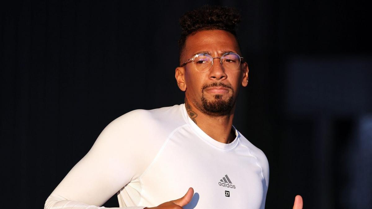 Jérôme Boateng once again failed by a Bundesliga club!